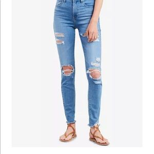 Levi’s 721 high rise jeans size 24